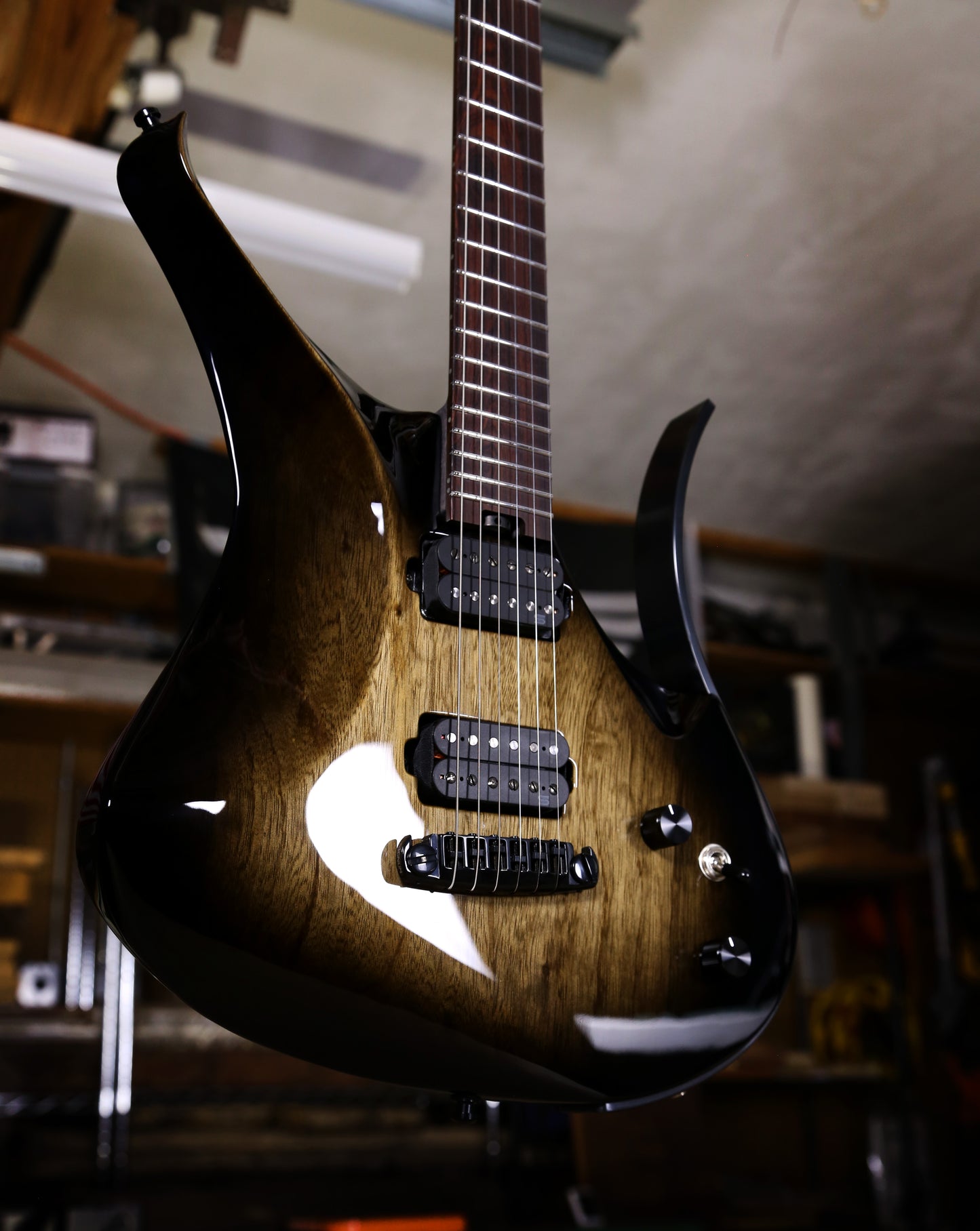 DEALER STOCK Virtus 6 – Black Limba Burst