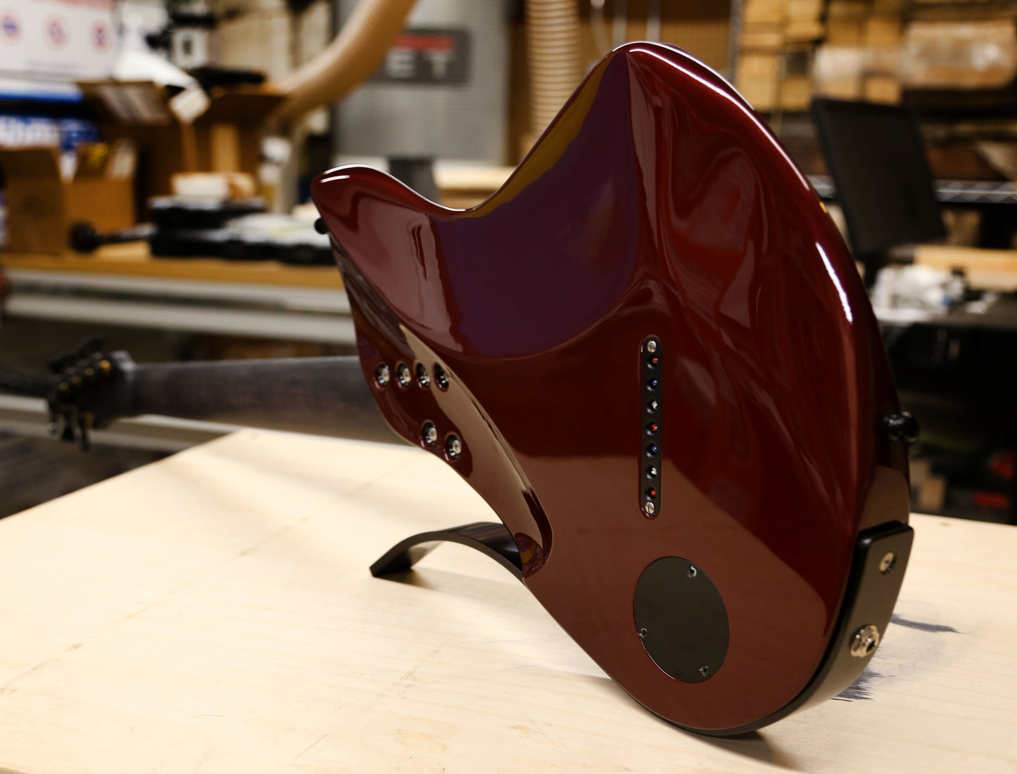 DEALER STOCK Mirus 7 – Blood Red